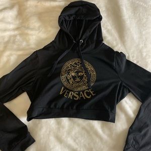 Size Medium Cropped Hoodie